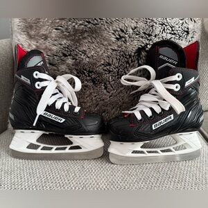 Bauer NS Youth 8 Ice Hockey Skates
